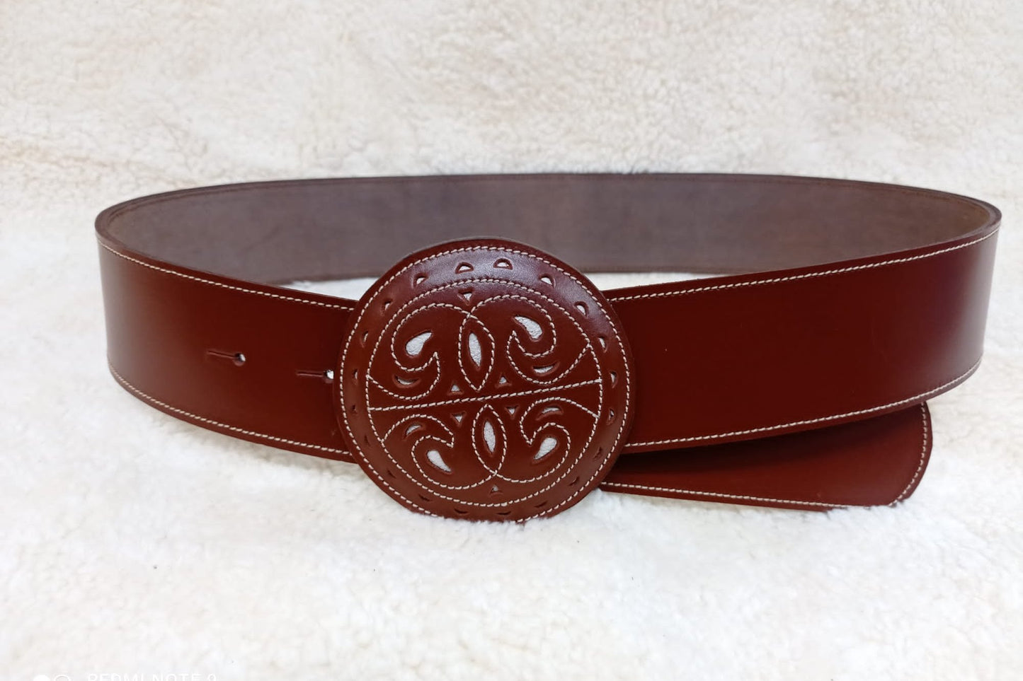 Cinturón cuero grabado hierros