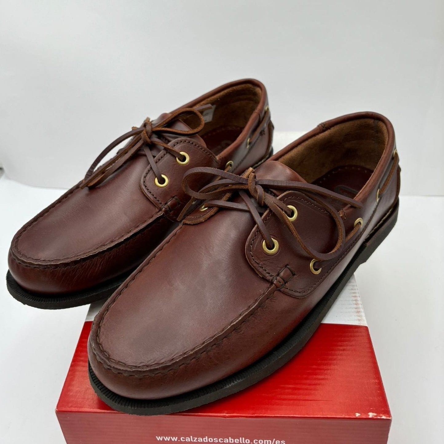 Zapato Náutico Piel con Lazo. Marrón